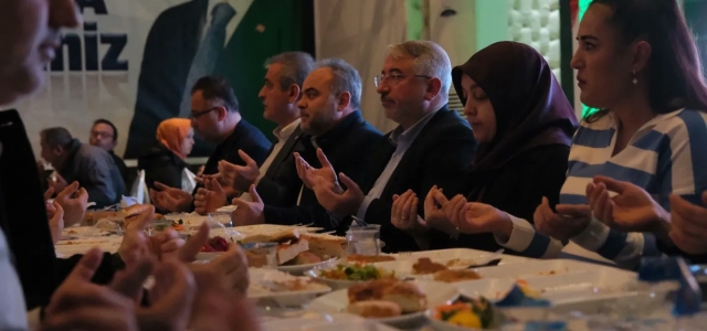 Belediyenin iftar sofrasında ilk oruç açıldı