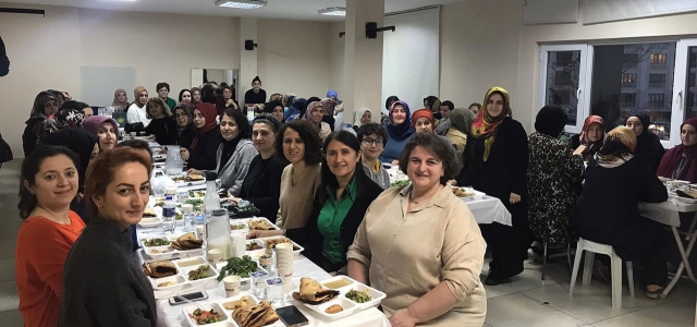 Berker ve Emine Vergili İftarda Kursiyerler İle Bir Araya Geldi