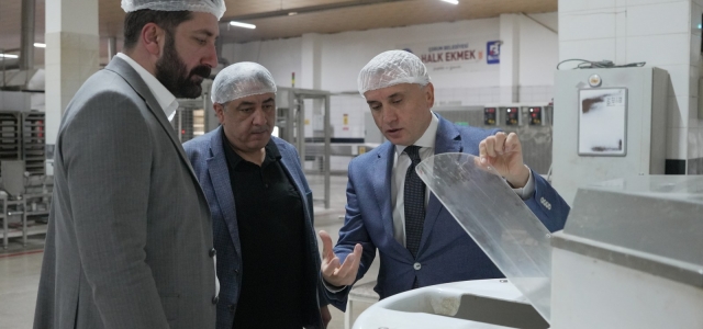 Meclis Grup Başkanları Halk Ekmek Fabrikası’nı gezdi
