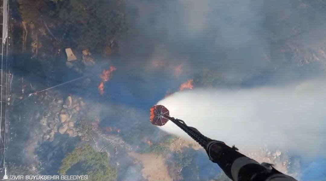 İzmir İtfaiyesi, Bergama yangınını kontrol altına aldı