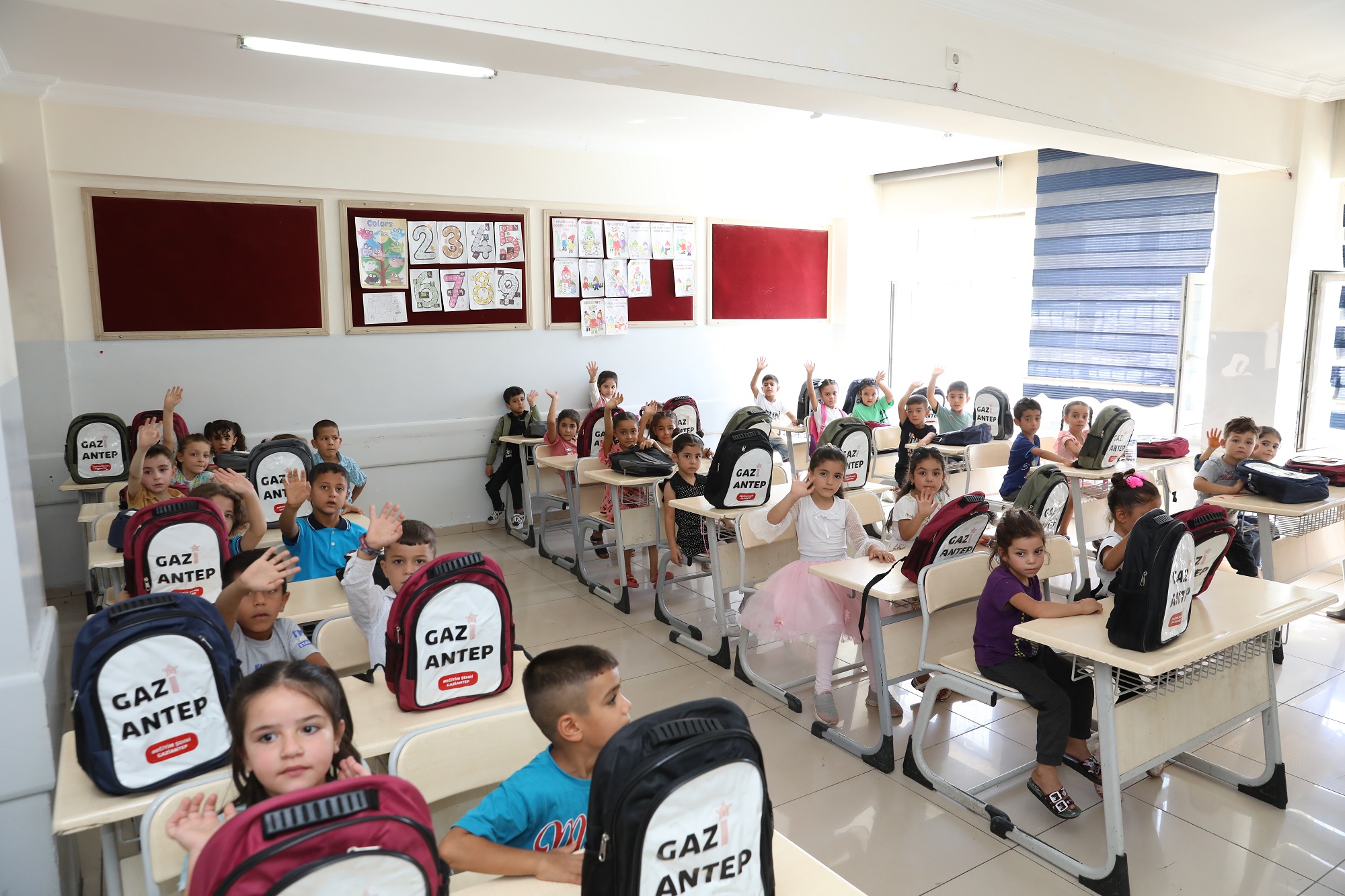 Gaziantep Büyükşehir, 1’inci Sınıf Öğrencileri İçin Kırtasiye Desteğini Sürdürüyor