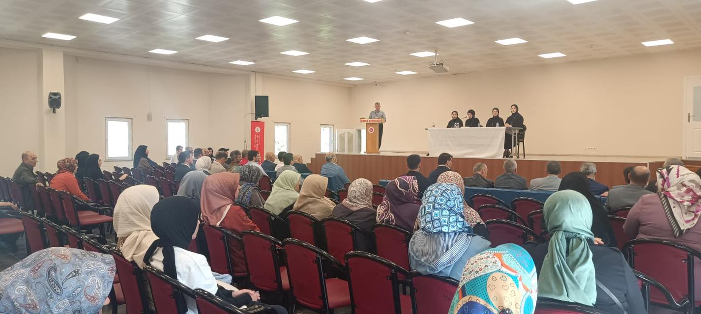 İl Müftüsü Selami Aydın panele katıldı