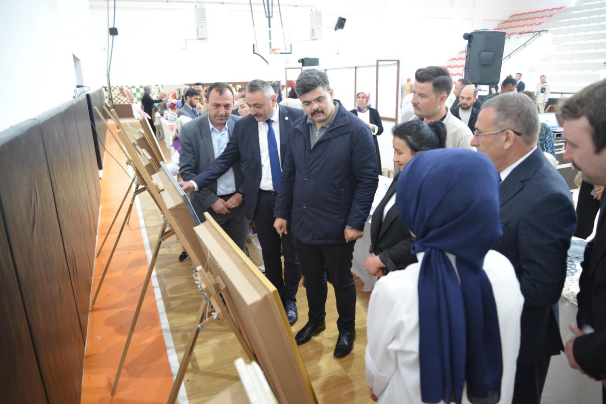 Bir Yılın Emeği Bu Sergide
