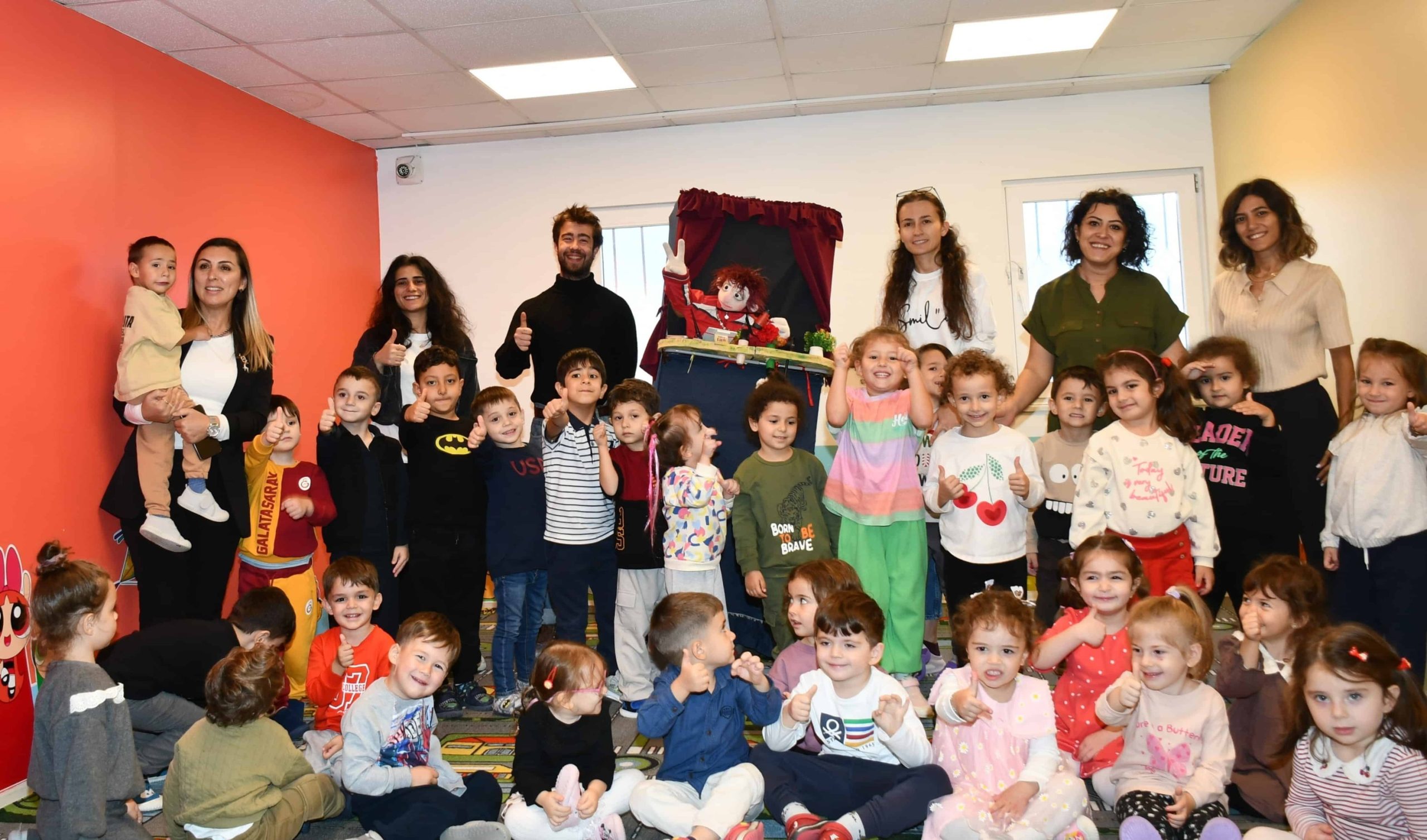 Minikler Kuklalarla Buluştu