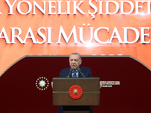 “Kadına ve çocuğa karşı şiddet bir insanlık suçudur, insanlığa ihanettir”