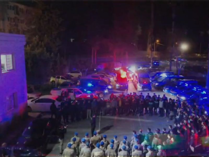 Bakanımız Sayın Ali Yerlikaya: ”Uyuşturucu Madde Satıcılarına Yönelik Düzenlenen Operasyonlarda 123 Şüpheli Yakalandı”