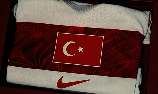 A Millî Takımımıza Özel Dünya Kupası Taraftar Marşı: “Türkler Geliyor”