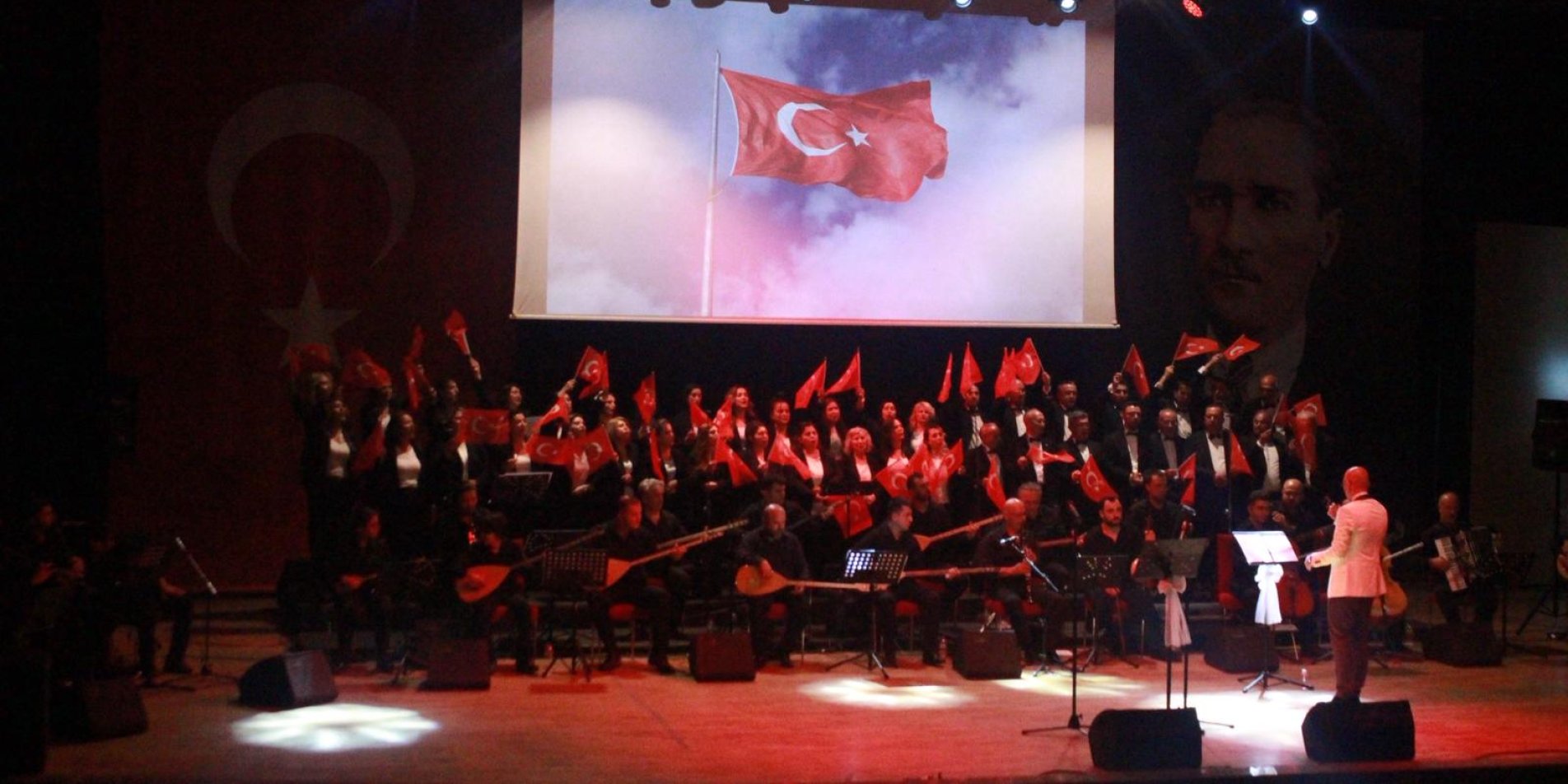 MEB Türk Halk Müziği Korosundan “Derin Kökler” Konseri