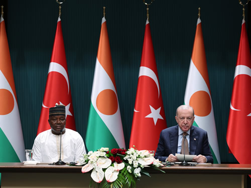 “Afrika ülkeleriyle ilişkilerimizi eşit ortaklık temelinde geliştirmeyi sürdürüyoruz”