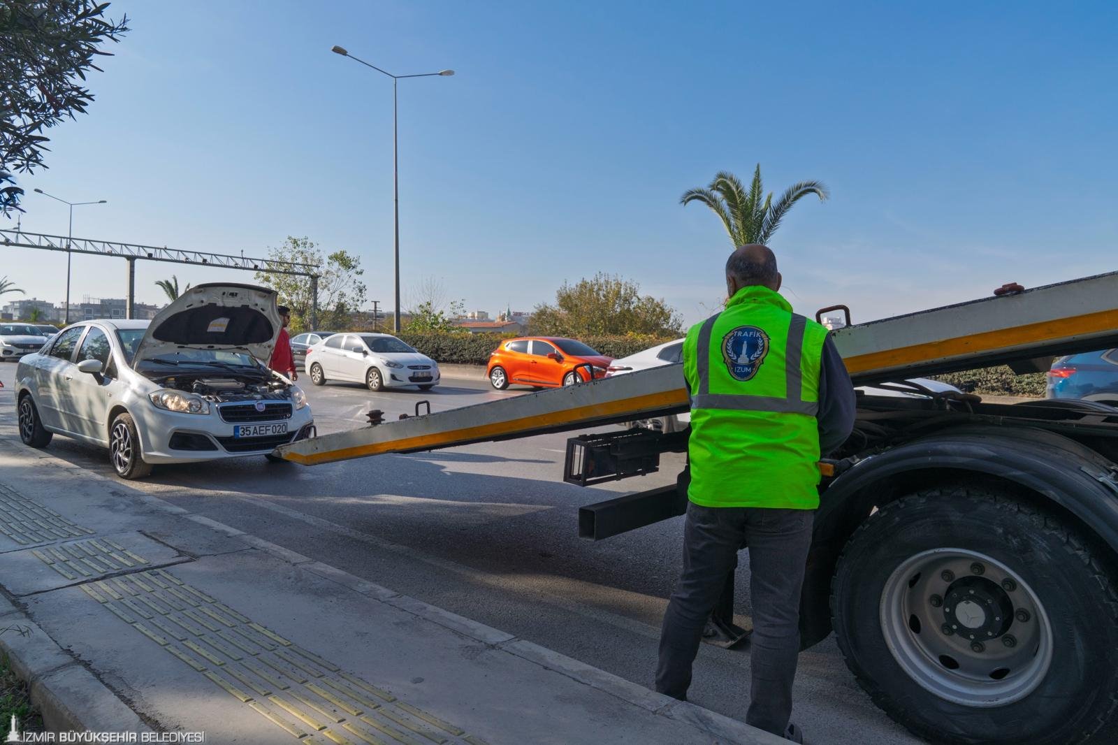 Okul trafiği İZUM’un yakın takibinde
