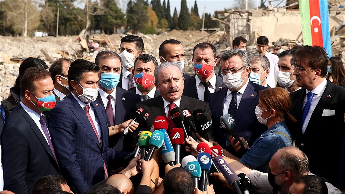 TBMM Başkanı Şentop Gence kentini ziyaret etti: Karabağ Azerbaycan toprağıdır tarih boyunca böyledir