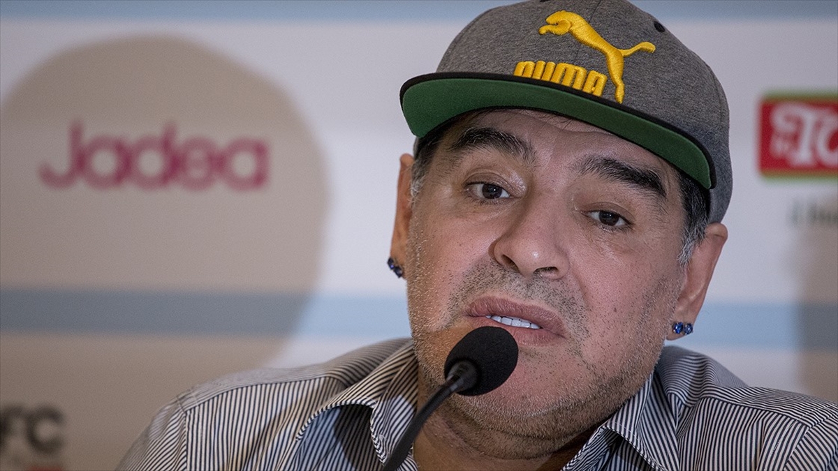 Maradona’nın beyin ameliyatı başarılı geçti