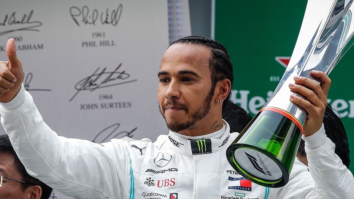 Hamilton Schumacher’in rekoru için İstanbul’da