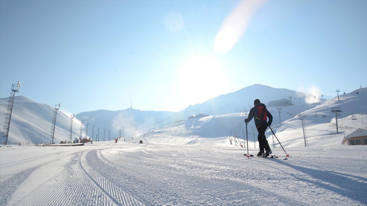 Rus ve Ukraynalı turistler kayak turizmi için rotasını Türkiye’ye çevirdi