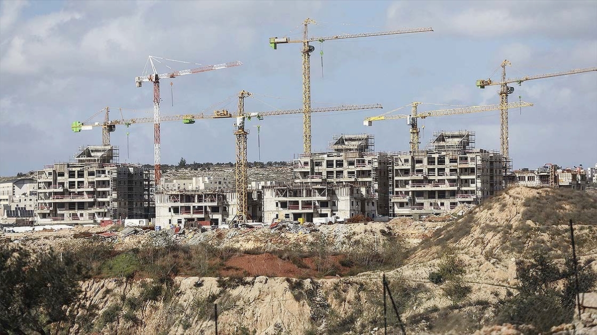İsrail Kudüs’te 9 bin gayrimeşru yerleşim birimi kurma çalışmasını hızlandırıyor