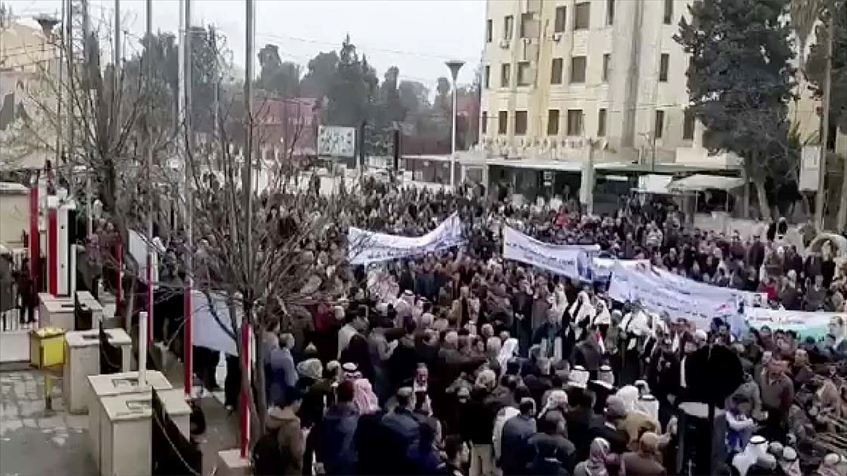 Haseke’de Esed rejimi taraftarları YPG/PKK karşıtı gösteri düzenledi