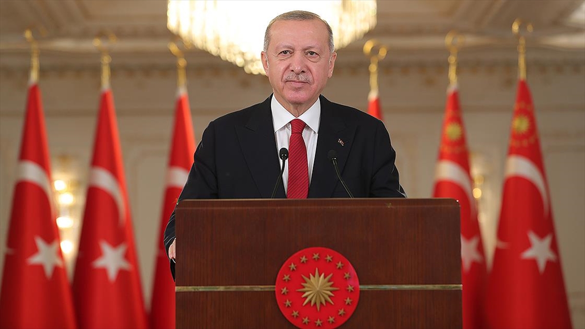 Cumhurbaşkanı Erdoğan: Salgın tehdidi tamamen ortadan kalkana kadar el birliği içinde çalışmayı sürdürmemiz gerekiyor