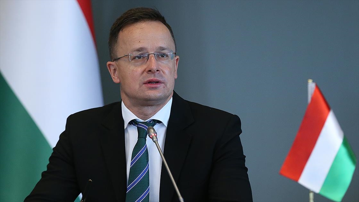 Macaristan Dışişleri Bakanı Szijjarto: AB Türkiye’ye söz verdiği 6 milyar avroyu ödemeli