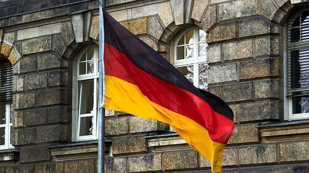 Almanya’da terör örgütü PKK üyesine 1,5 yıl hapis cezası verildi