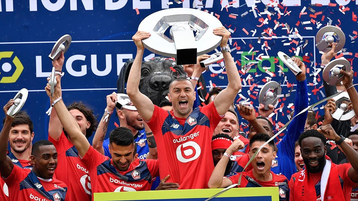 Fransa 1. Futbol Ligi’nde Lille şampiyonluk kupasını aldı
