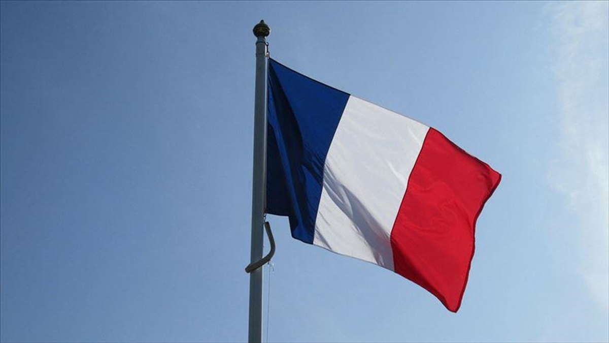 Fransa, Lübnan’da başarısızlıkla sonuçlanan siyasi girişiminin ardından yönünü orduya çevirdi