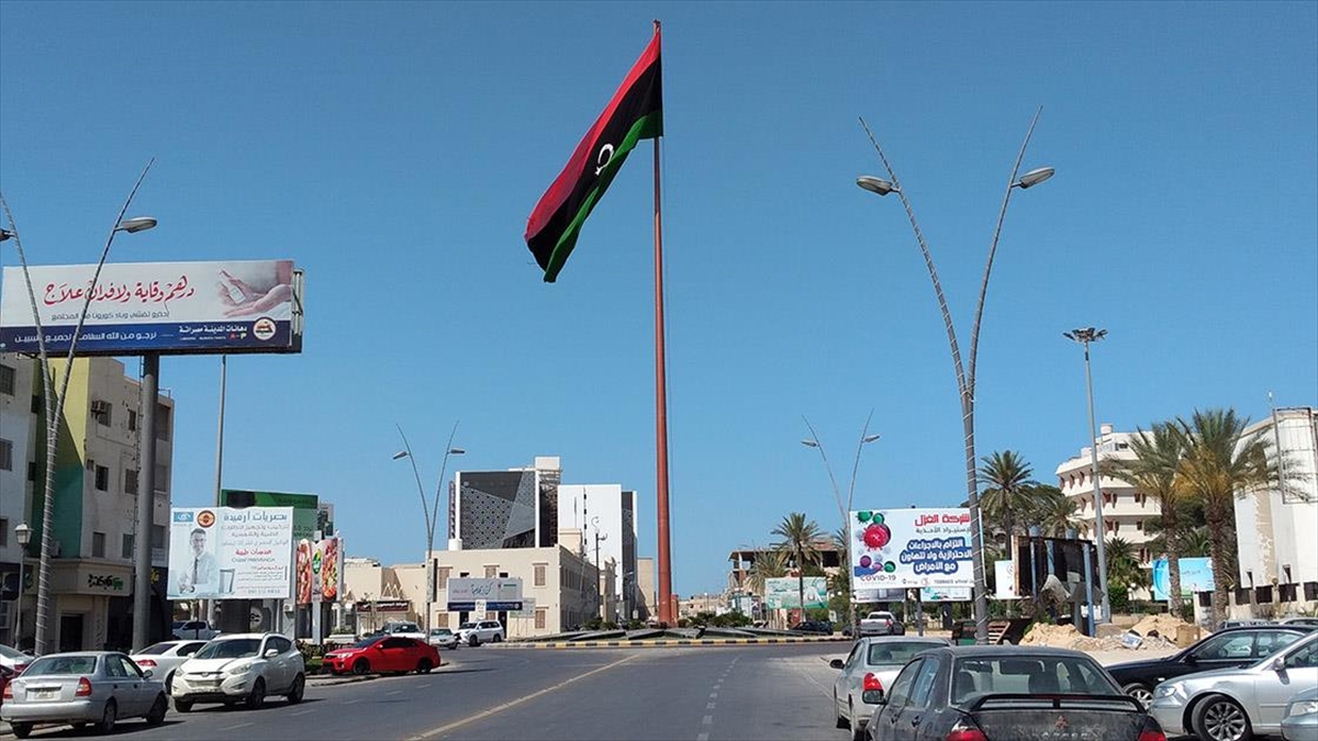 Libya’da Hafter saldırıları nedeniyle iki yıldır kapalı olan sahil yolu açıldı