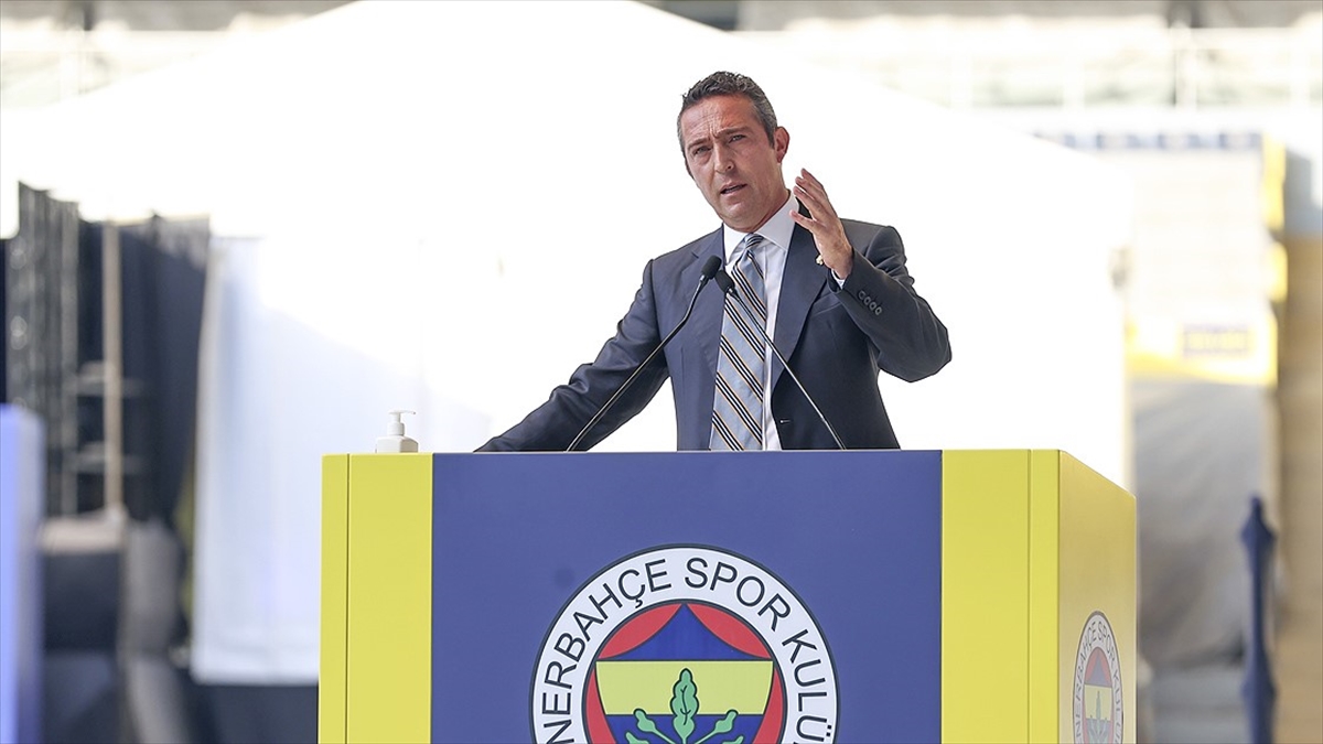 Fenerbahçe’de yeniden başkanlığa seçilen Ali Koç: Yeni döneme yelken açıyoruz
