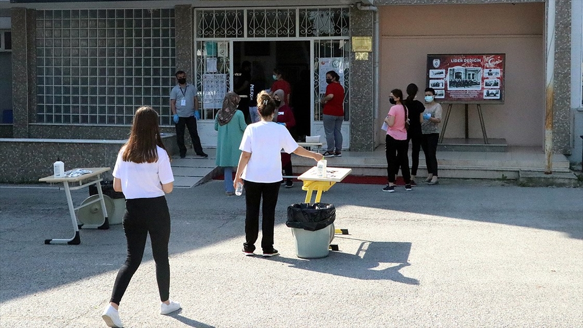 YKS’nin ikinci oturumu Alan Yeterlilik Testleri başladı