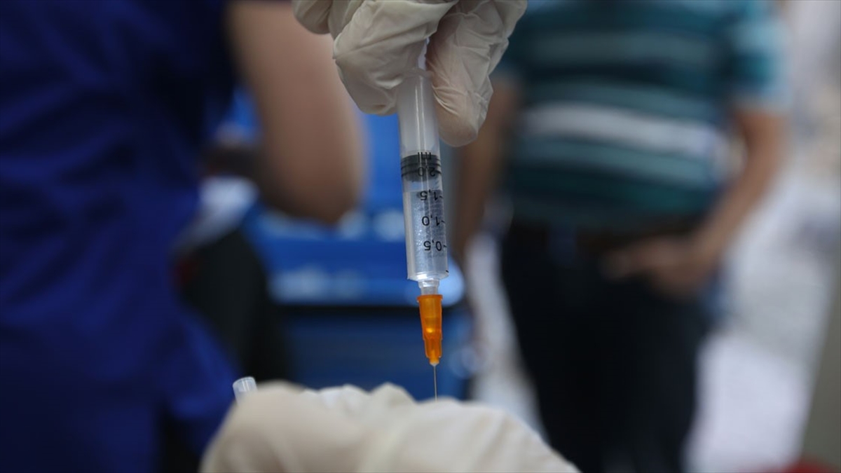 Toplum sağlığı için ‘aşı tereddüdünden kurtulmak gerekiyor’