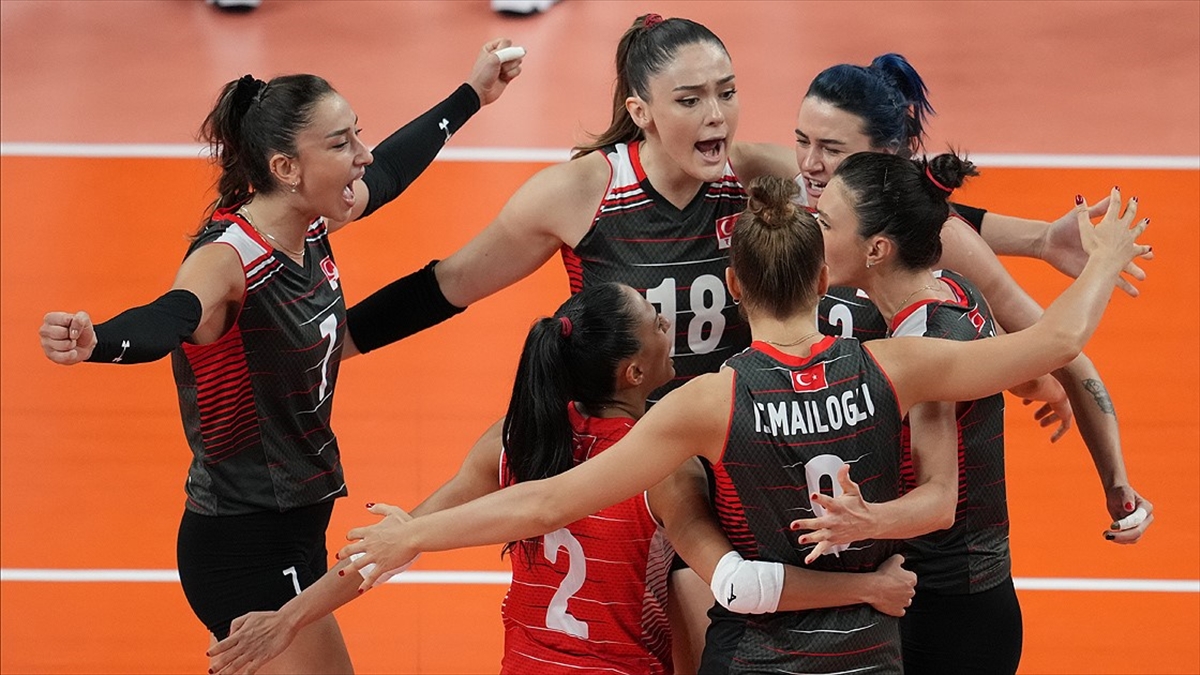 A Milli Kadın Voleybol Takımı Olimpiyat Oyunları’nda B Grubu’ndaki son maçında Rusya Olimpiyat Komitesi’ni yendi