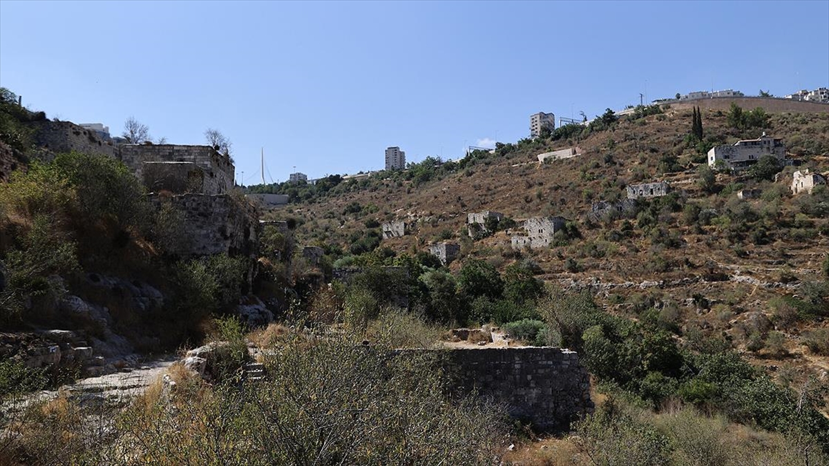 İsrail Nekbe’nin izlerini taşıyan Filistin kasabasını ortadan kaldırmayı planlıyor