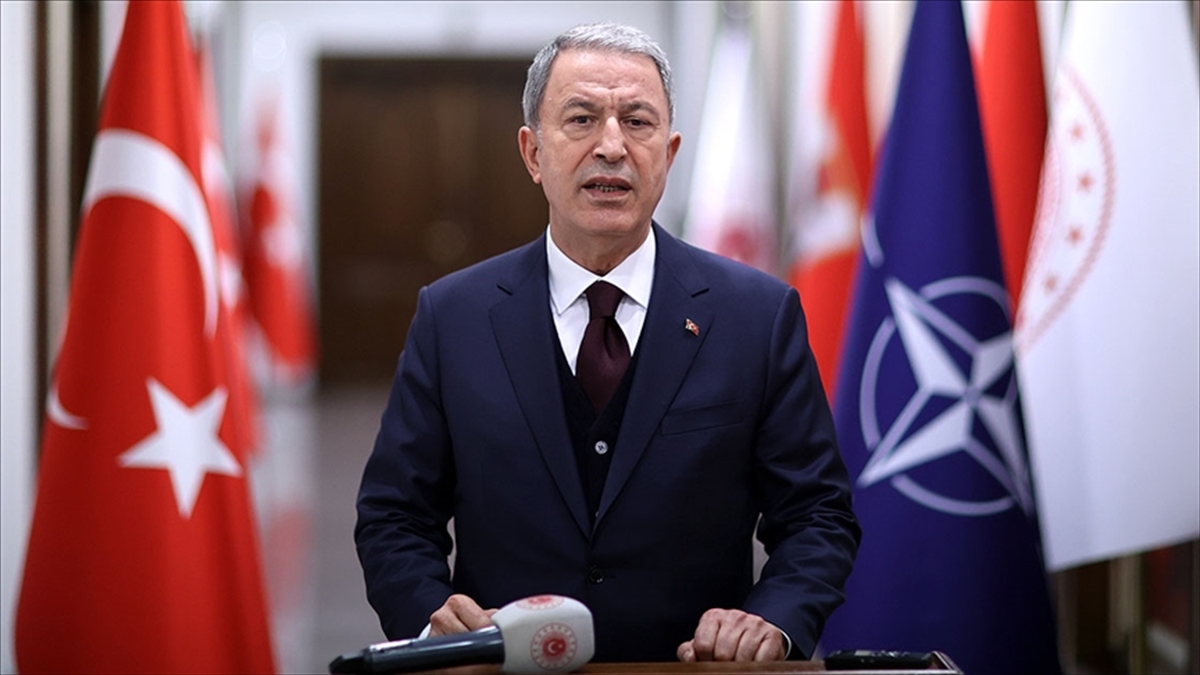 Bakan Akar: Türkiye, NATO’yu kendi güvenliğinin merkezine koymakta ve NATO’nun güvenliğinin merkezinde yer almaktadır