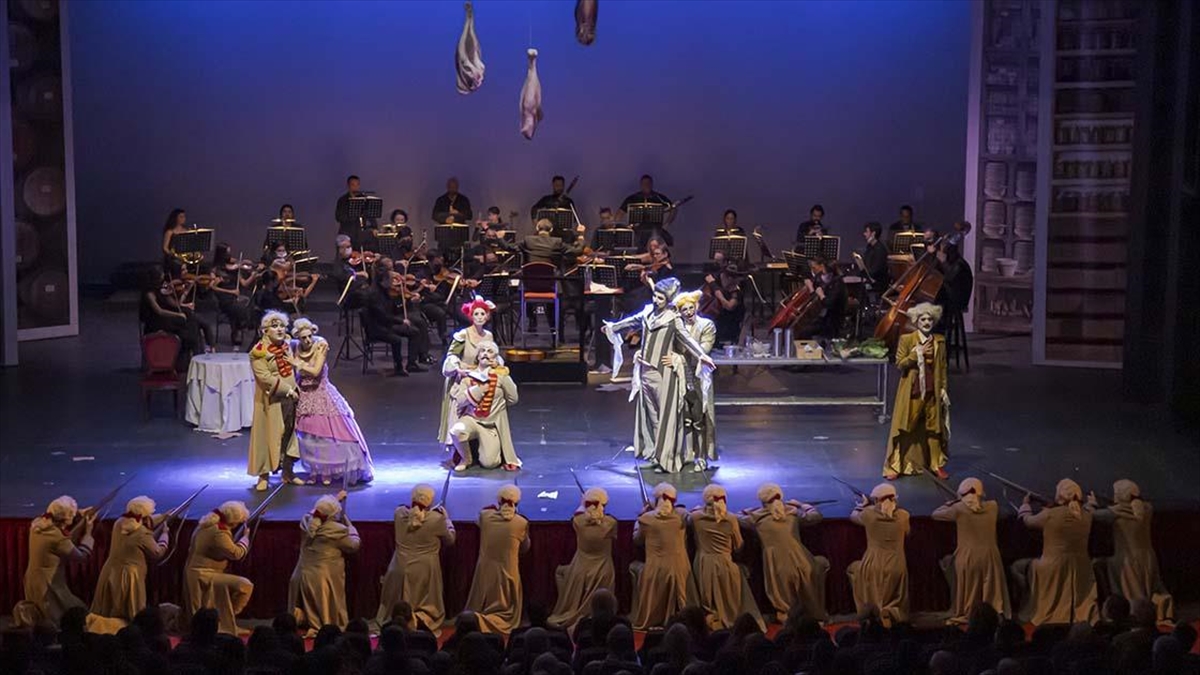Antalya Devlet Opera ve Balesi komik opera ‘Sevil Berberi’ni sahneleyecek