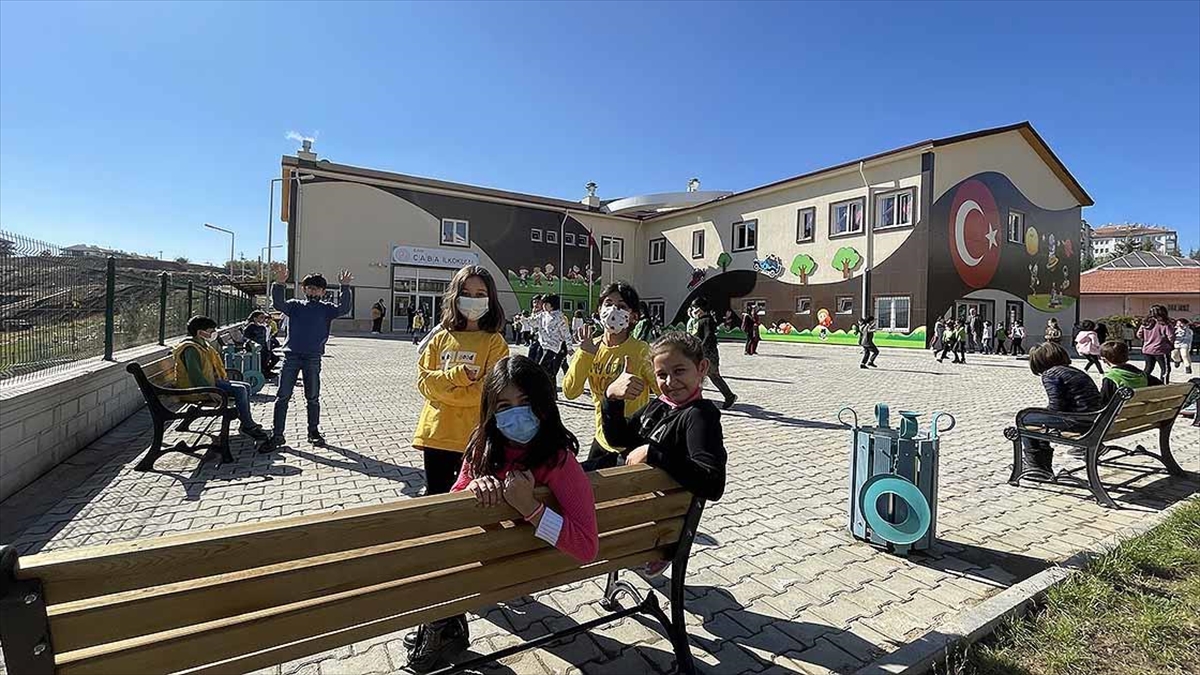 Elazığ’da yapılan depreme dayanıklı okullarda çocuk sesleri yankılanıyor