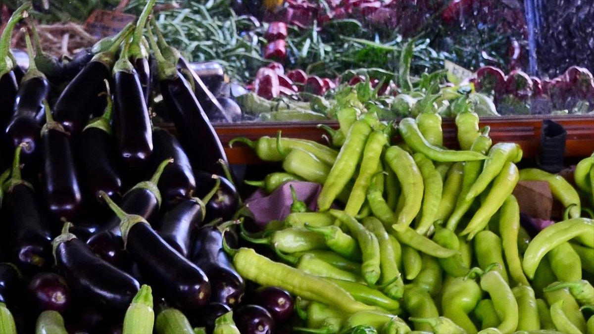 Kasımda fiyatı en fazla artan ürün patlıcan, en çok düşen karnabahar oldu
