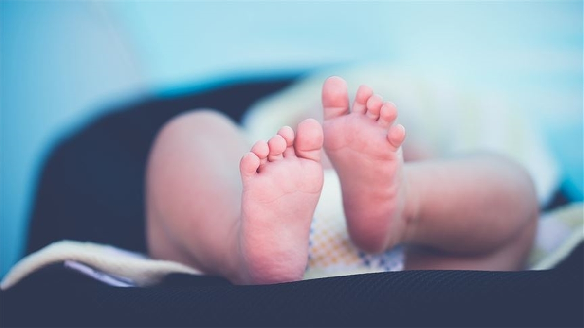 Sağlık Bakanlığı bebeklerde topuk kanı taramalarına genetik “KAH” hastalığını da ekledi