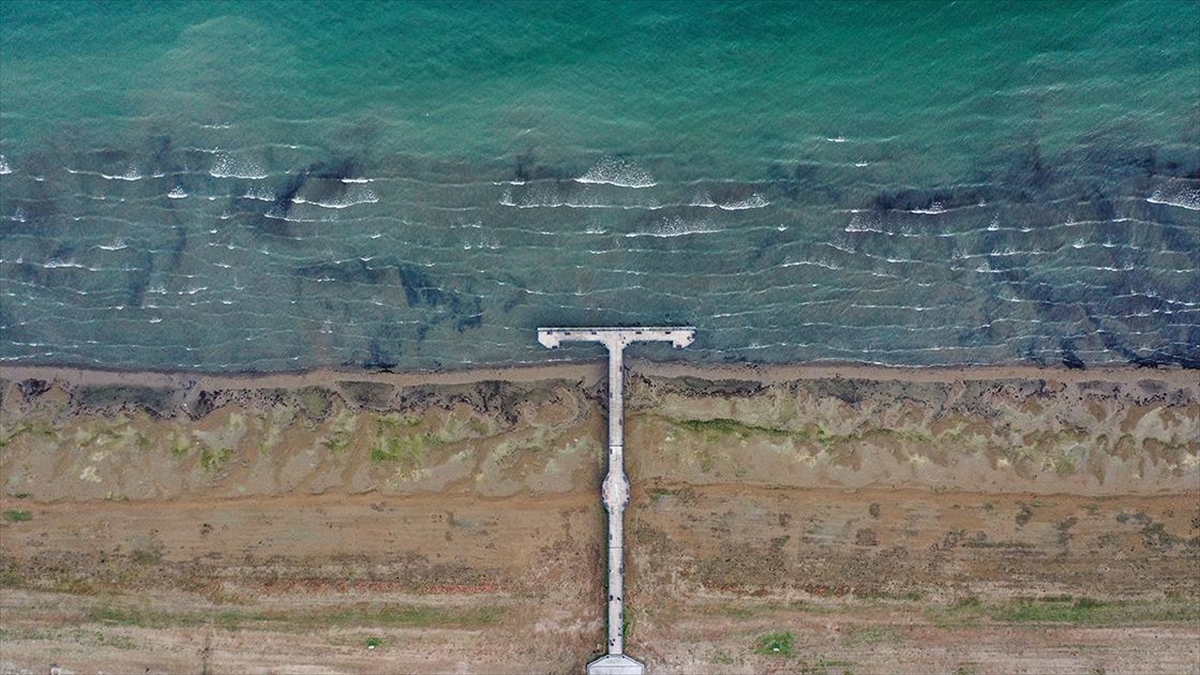 İznik Gölü’nün bazı bölümlerinde su çekilmesi 50 metreyi aştı