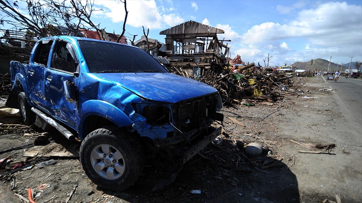 Rai Tayfunu’nun vurduğu Filipinler’de ölü sayısı 208’e yükseldi