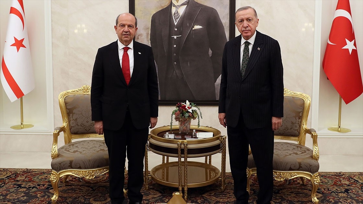 Cumhurbaşkanı Erdoğan, KKTC Cumhurbaşkanı Tatar ile görüştü