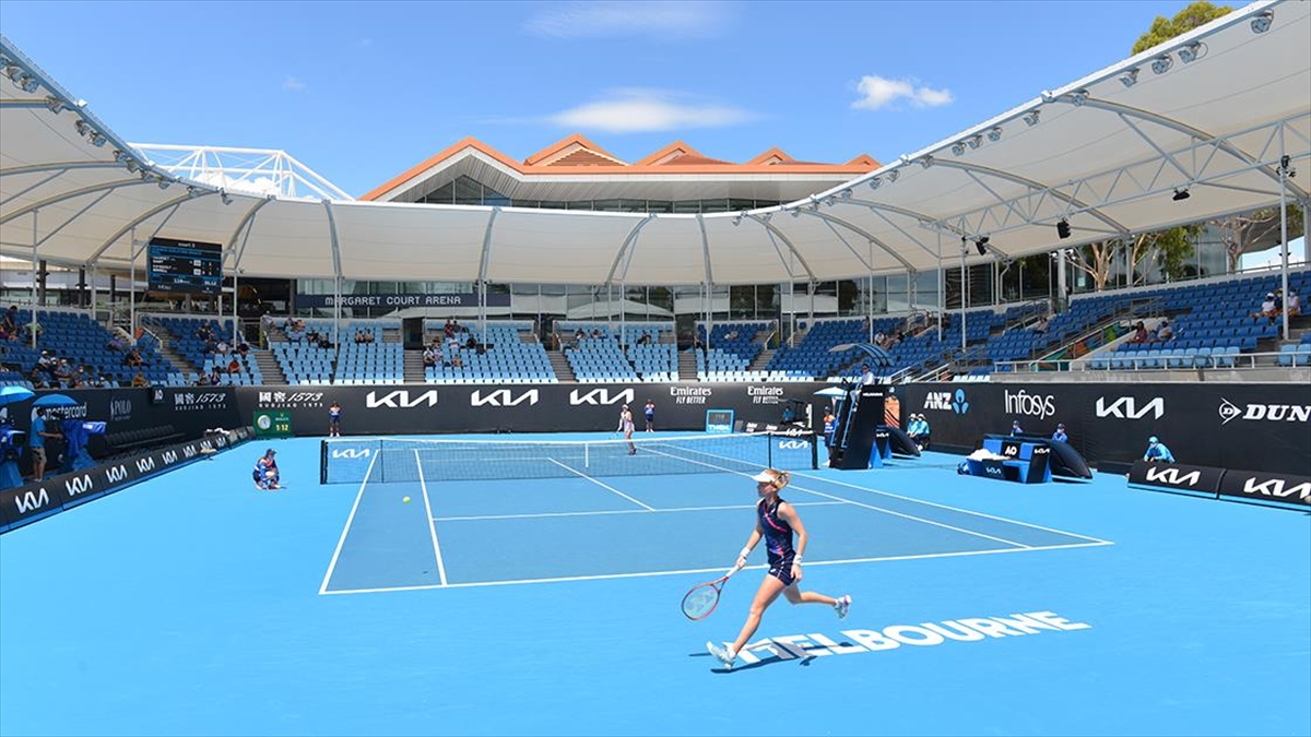 Kovid-19 salgını Avustralya Açık Tenis Turnuvası’na ilgiyi düşürdü