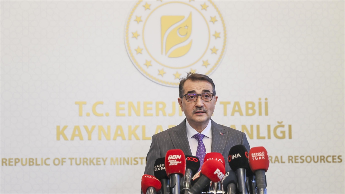 Bakan Dönmez: Elektrikte tarife değişikliklerini 1 Mart’a kadar tamamlamayı amaçlıyoruz