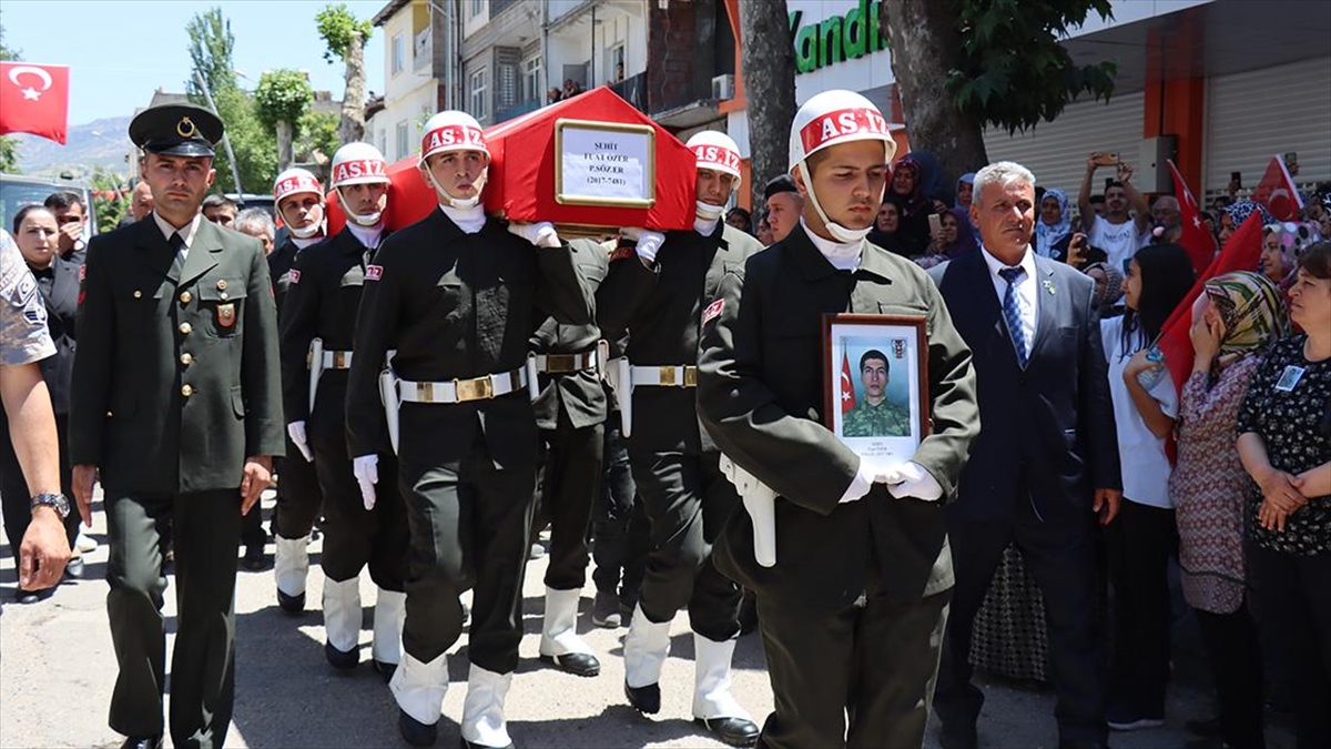 Şehit Piyade Sözleşmeli Er Özer, Adıyaman’da toprağa verildi