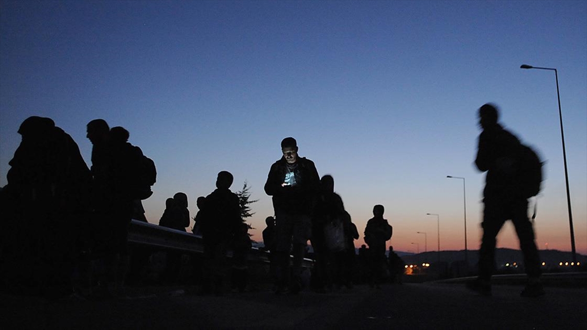 AB: Yunanistan’dan mültecileri zorla çalıştırdığı haberleriyle ilgili araştırma istedik