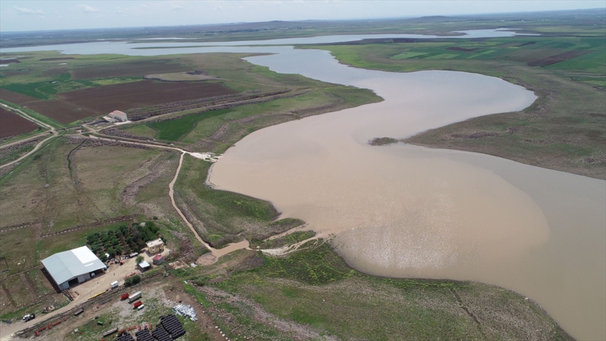 Diyarbakır’da Dicle Barajı’ndan Devegeçidi Barajı’na 20 milyon metreküp su aktarıldı