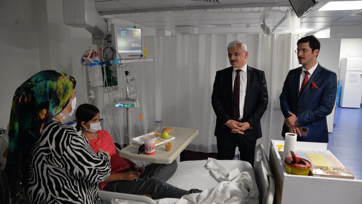 Bolu’da zehirlenme şüphesiyle hastaneye başvuran 45 kişinin tedavisi sürüyor