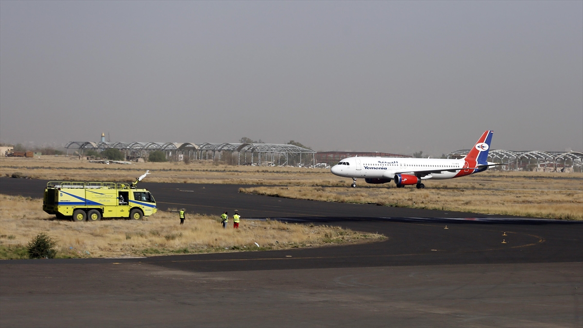 Yemen’deki Atak Havalimanı’nda 7 yıl sonra uçuşlar yeniden başladı