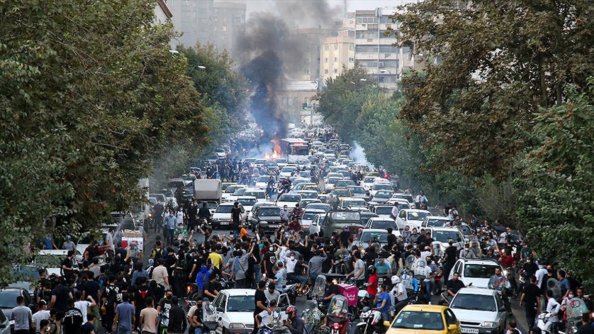 İran Yargı Erki Başkanı, protestolara destek verenlerin yargılanacağını söyledi