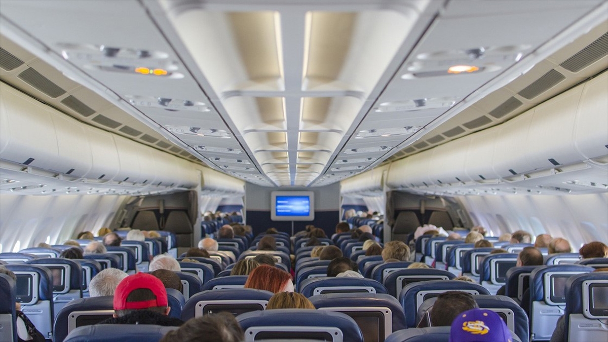 Dünya genelinde 2022’de uçuşlarda sorun çıkaran yolcuların oranı yüzde 47 arttı