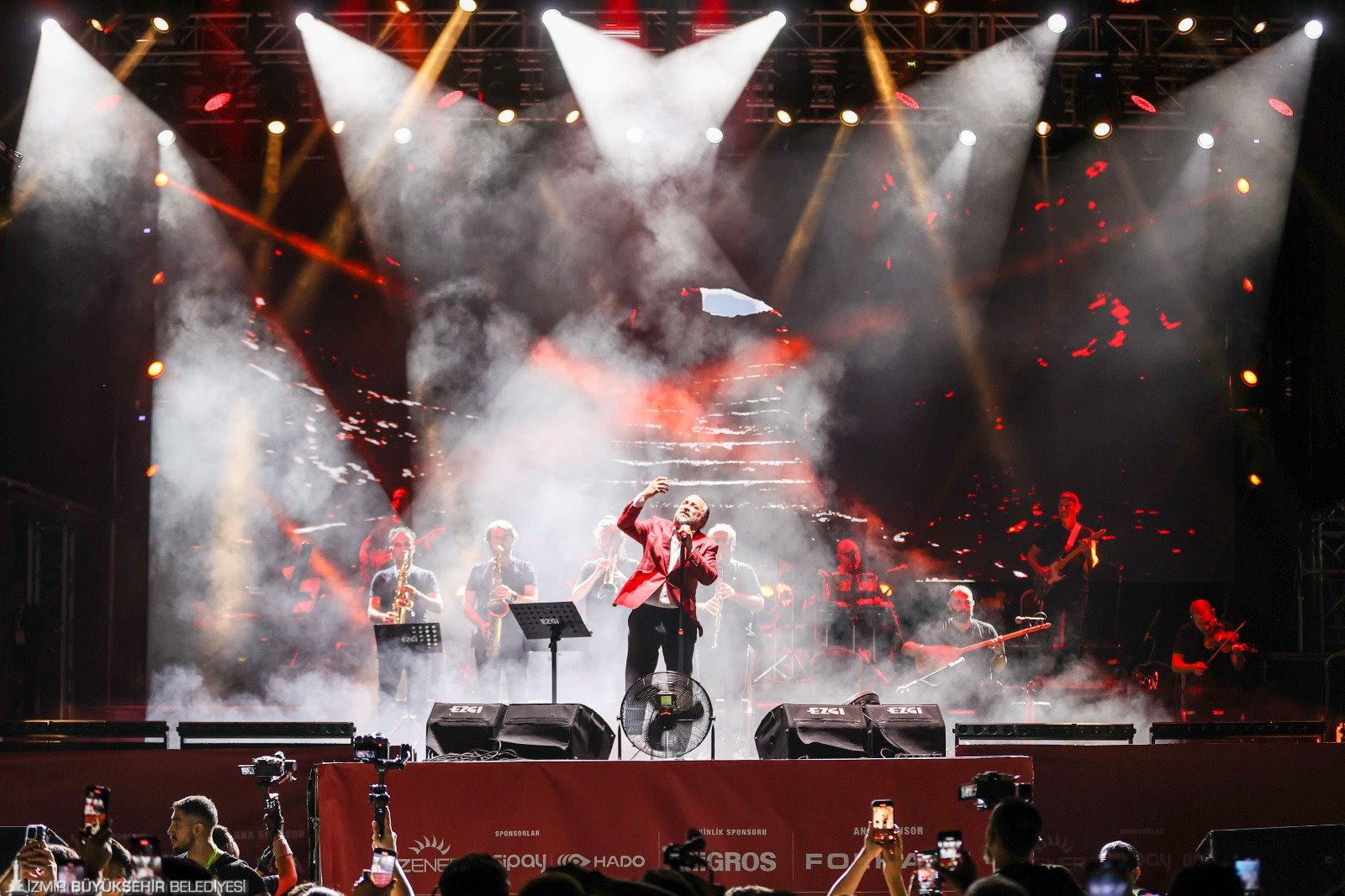 İzmir Fuarı’nda unutulmaz gece