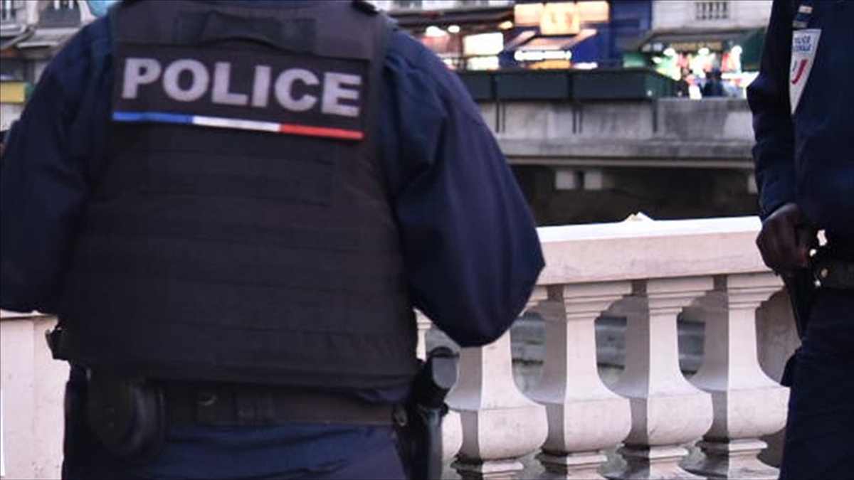 Fransa’da polis aracının karıştığı olayda ağır yaralanan Türk gencin beyin ölümü gerçekleşti